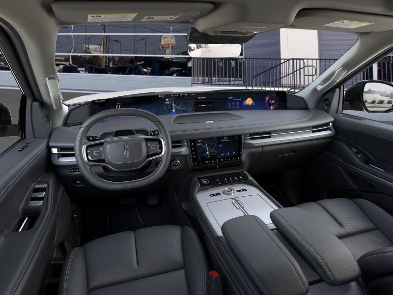 New 2026 Lincoln Navigator Reserve AWD/4WD image 9