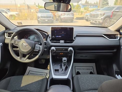 Used 2024 Toyota RAV4 XLE AWD/4WD image 4
