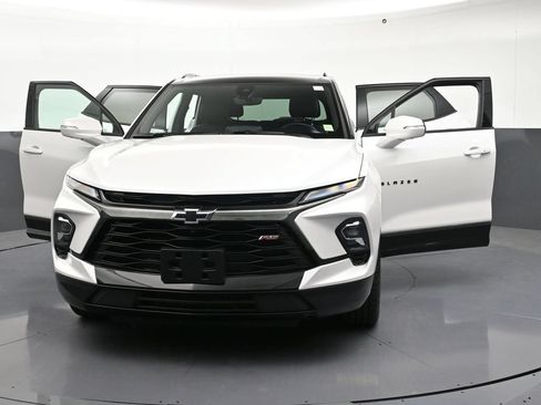 Certified 2023 Chevrolet Blazer RS w/ Driver Confidence II Package AWD/4WD image 37