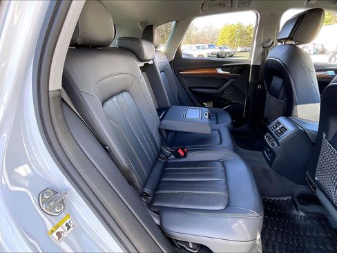 Used 2023 Audi Q5 2.0T Premium image 18