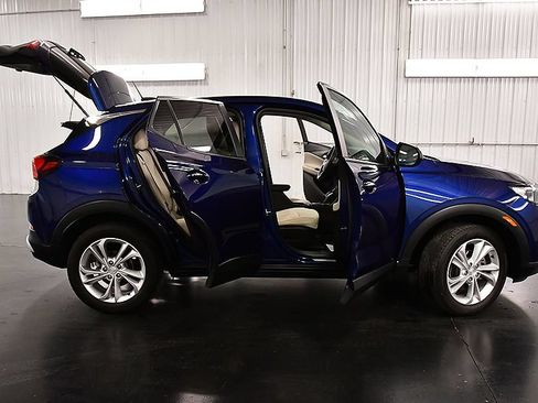 Used 2023 Buick Encore GX Preferred w/ Cold Weather Comfort Package AWD/4WD image 29