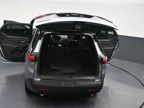 Used 2023 Chevrolet Traverse RS FWD image 38