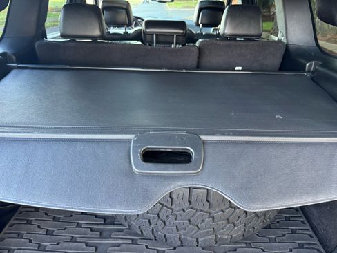 Used 2011 Jeep Grand Cherokee Limited w/ Luxury Group II image 39