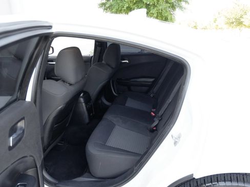 Used 2019 Dodge Charger R/T w/ Blacktop Package RWD image 38