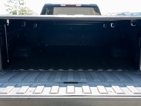Used 2020 GMC Sierra 2500 SLT w/ X31 Off-Road Package AWD/4WD image 33