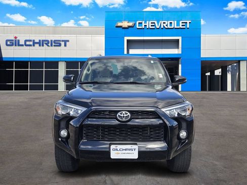 Used 2018 Toyota 4Runner SR5 Premium AWD/4WD image 2
