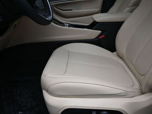 Used 2024 Jeep Grand Cherokee Limited w/ Luxury Tech Group II image 13