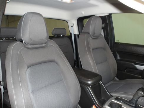 Used 2017 Chevrolet Colorado LT AWD/4WD image 17