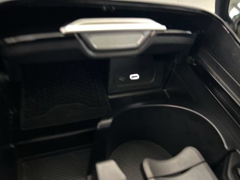 Used 2024 Mercedes-Benz C 300 Sedan image 49