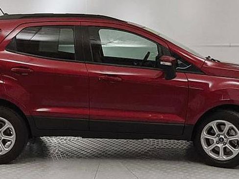 Used 2018 Ford EcoSport SE w/ SE Convenience Package image 2