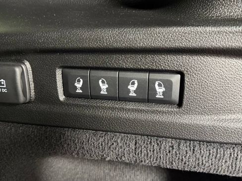 Used 2022 Jeep Grand Cherokee L Overland w/ Luxury Tech Group IV AWD/4WD image 13