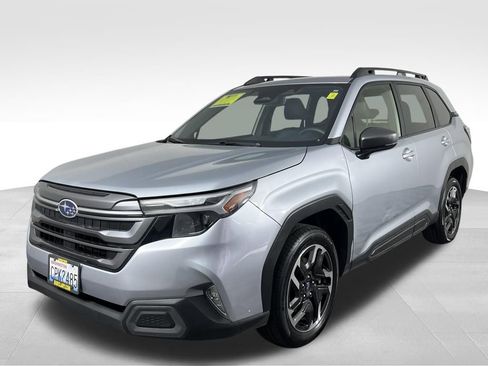 Used 2025 Subaru Forester Limited w/ Popular Package #2 AWD/4WD image 18