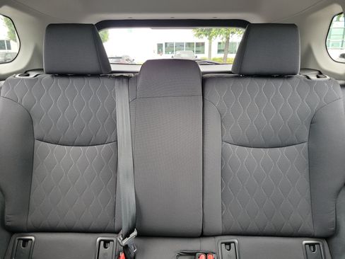 Used 2025 Toyota Corolla Cross LE FWD image 21