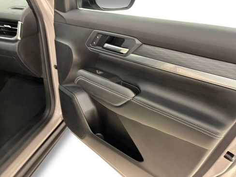Certified 2025 GMC Terrain Elevation w/ Technology Package II AWD/4WD image 15
