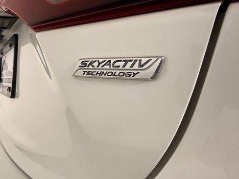 Used 2014 MAZDA MAZDA3 i Sport FWD image 18