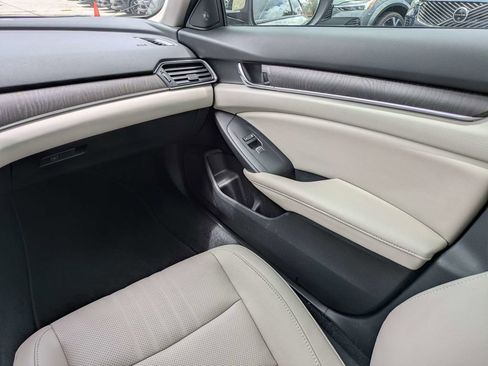 Used 2019 Honda Accord EX-L image 18