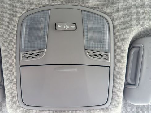 Used 2017 Hyundai Elantra Limited FWD image 21