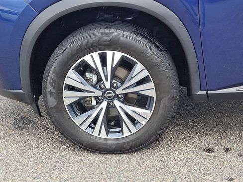 Used 2023 Nissan Rogue SV AWD/4WD image 8