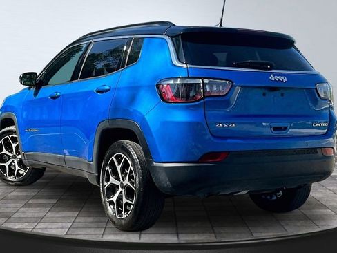 Used 2025 Jeep Compass Limited AWD/4WD image 4