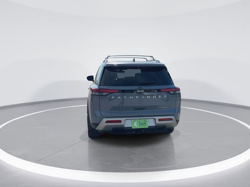 Used 2022 Nissan Pathfinder Platinum w/ Cargo Package image 8