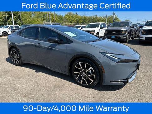 Used 2024 Toyota Prius Prime Premium FWD image 10