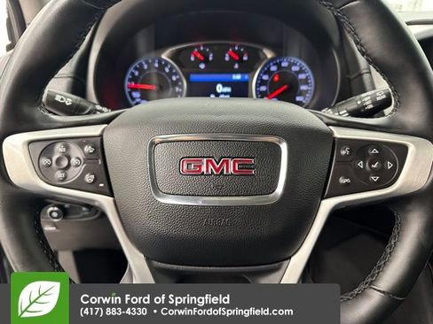 Used 2023 GMC Terrain SLT image 29