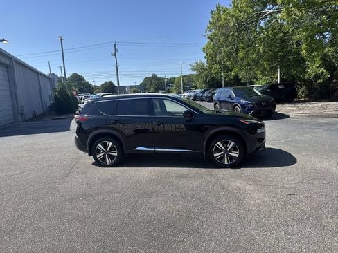 Used 2023 Nissan Rogue SL w/ SL Premium Package FWD image 4