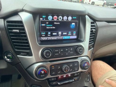 Used 2018 Chevrolet Tahoe Premier AWD/4WD image 11