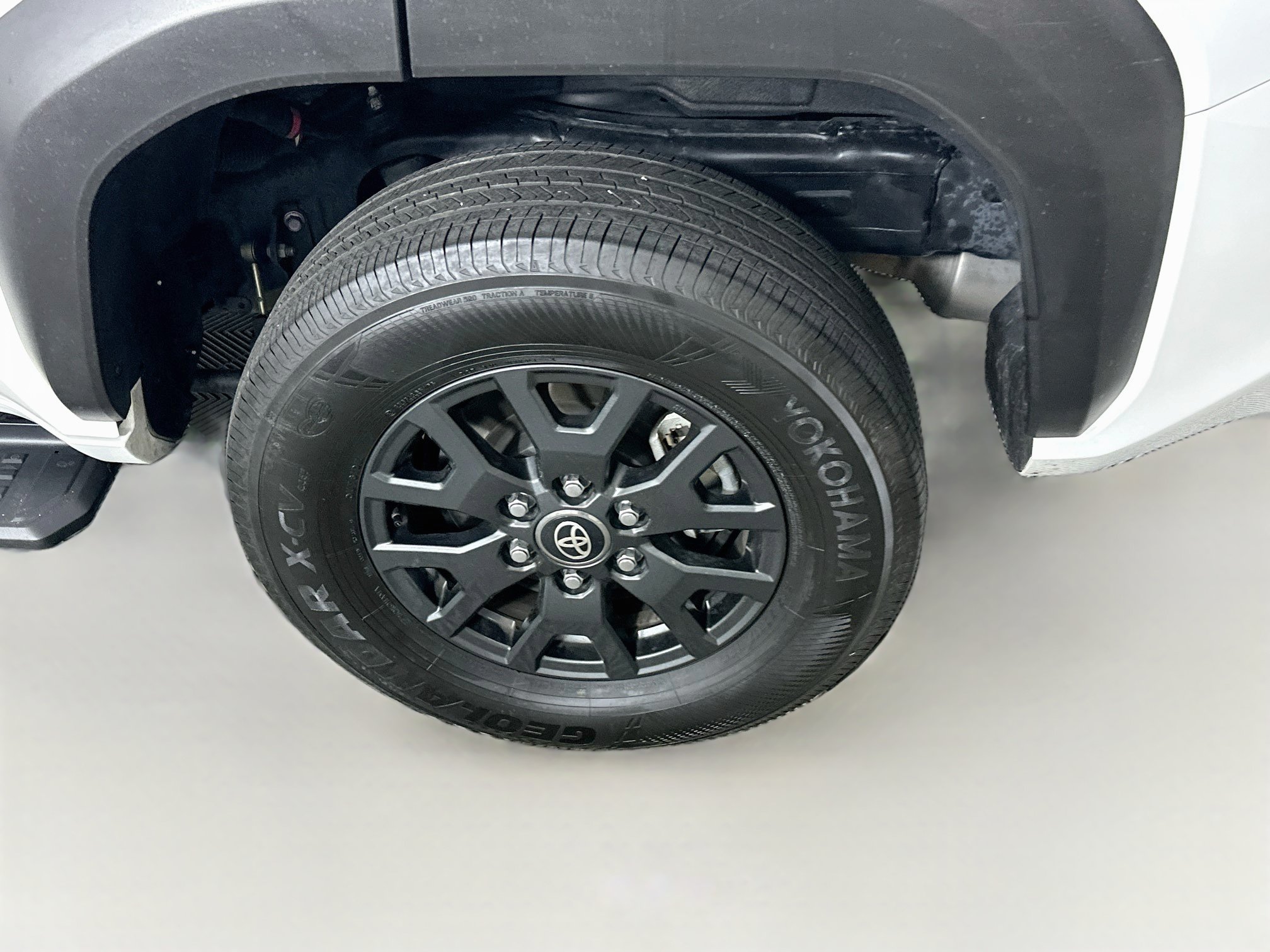 Used 2025 Toyota 4Runner SR5 AWD/4WD image 11