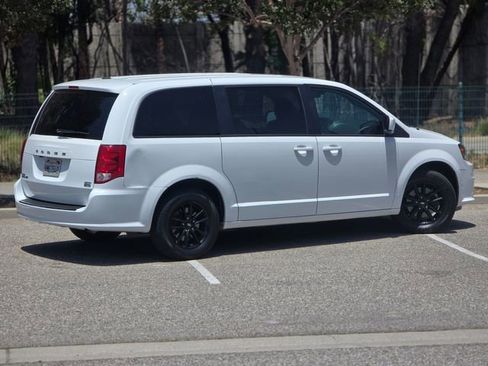 Used 2019 Dodge Grand Caravan GT FWD image 6