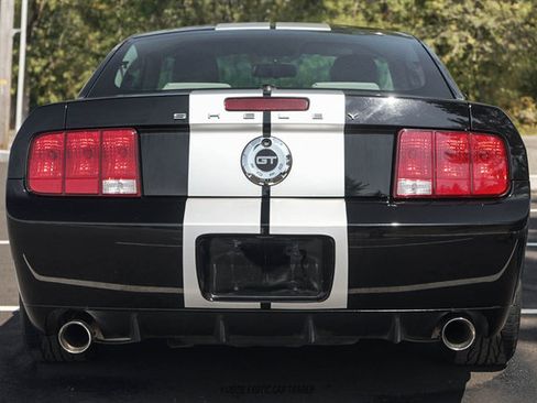 Used 2007 Ford Mustang GT RWD image 7