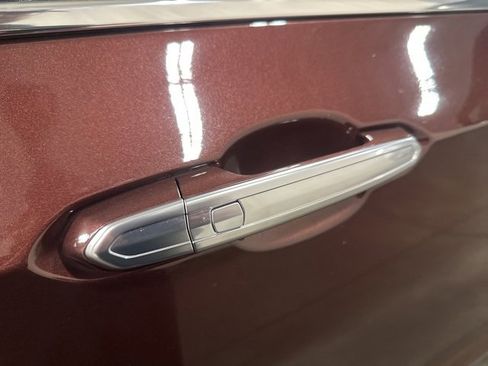 Used 2023 Cadillac XT6 Premium Luxury image 39