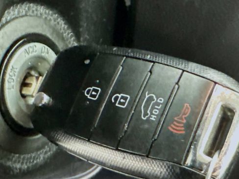 Used 2018 Kia Soul + FWD image 19