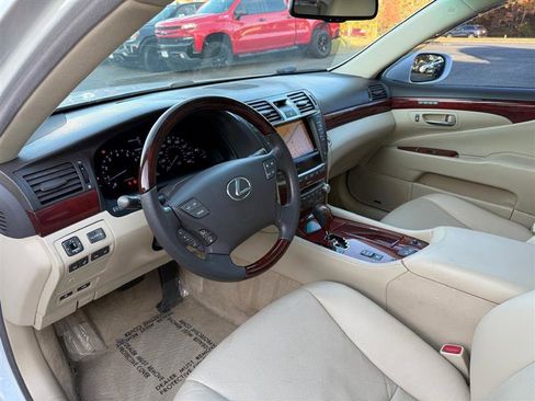 Used 2012 Lexus LS 460 image 34