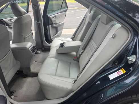 Used 2017 Toyota Camry XLE image 16