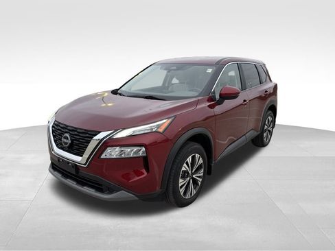 Used 2023 Nissan Rogue SV image 2