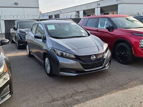 Used 2025 Nissan Leaf S FWD image 1