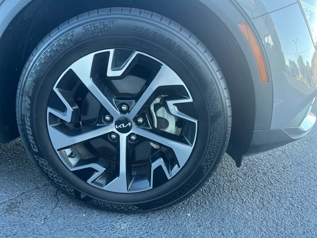 Used 2024 Kia Sportage EX FWD image 9