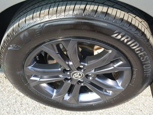Used 2026 Toyota Sienna XSE AWD/4WD image 27