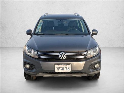 Used 2016 Volkswagen Tiguan SE image 2