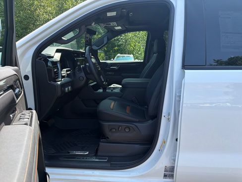 New 2026 GMC Sierra 1500 AT4 w/ AT4 Premium Package AWD/4WD image 12