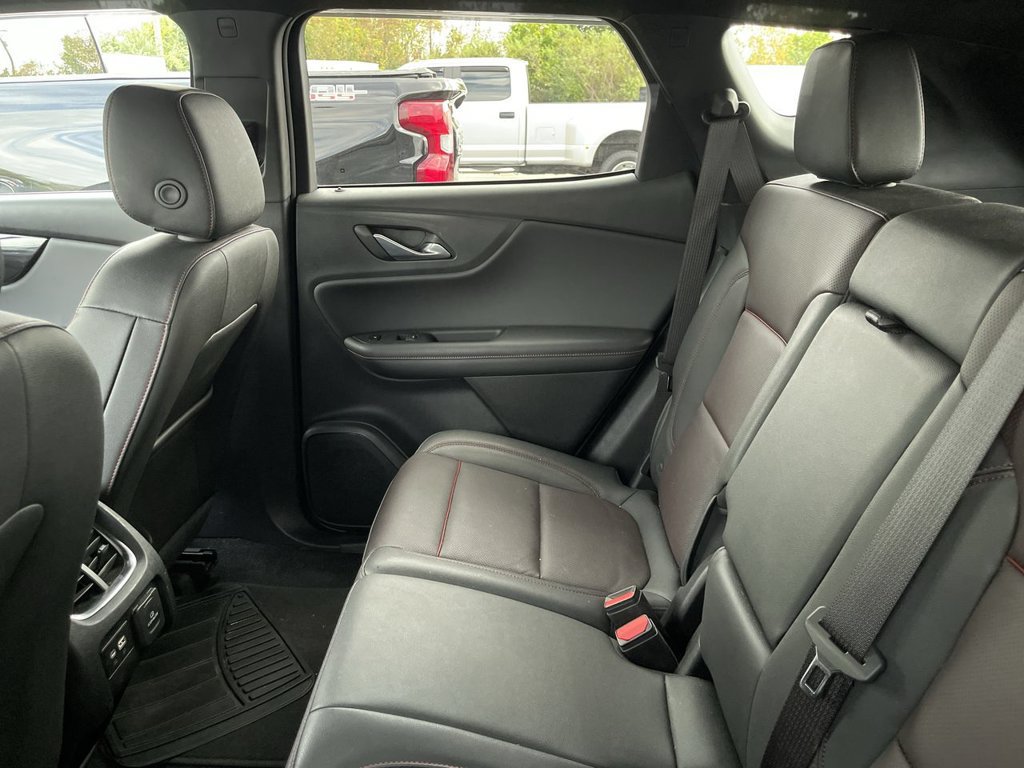 Used 2022 Chevrolet Blazer RS w/ Enhanced Convenience Package AWD/4WD image 5