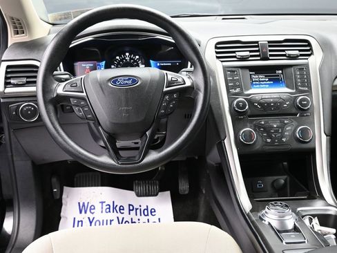 Used 2018 Ford Fusion S image 26