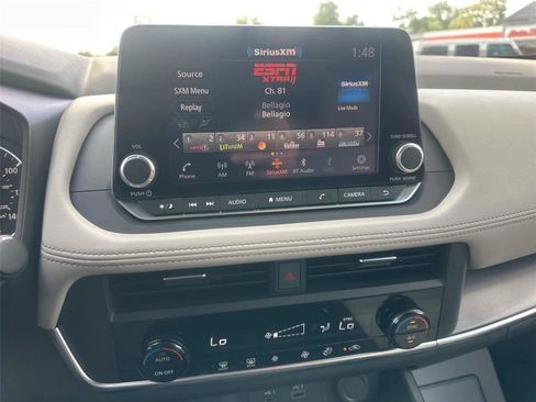 Used 2023 Nissan Rogue SV AWD/4WD image 24