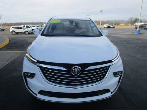 Certified 2023 Buick Enclave Essence image 9