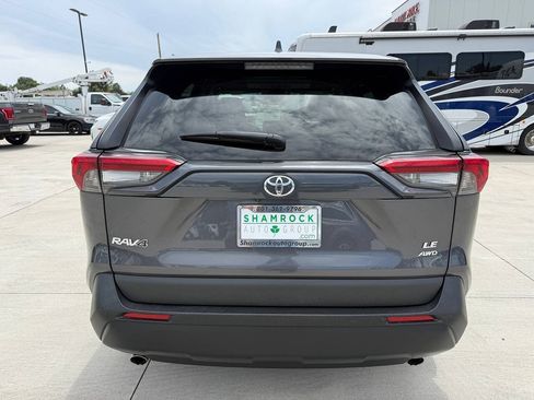 Used 2024 Toyota RAV4 LE AWD/4WD image 4