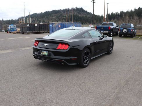 Used 2018 Ford Mustang Premium w/ Equipment Group 201A image 5