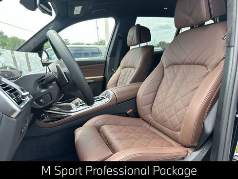 Certified 2026 BMW X7 xDrive40i w/ M Sport Package image 15
