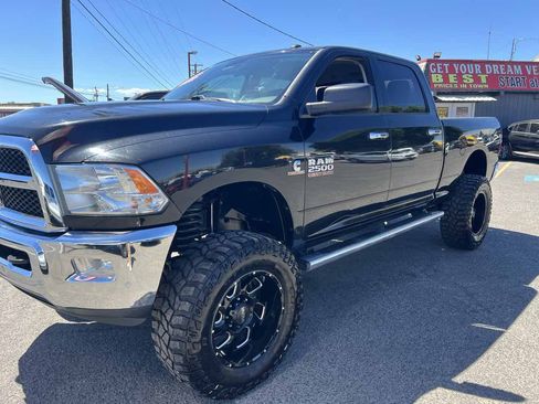 Used 2017 RAM 2500 SLT AWD/4WD image 3