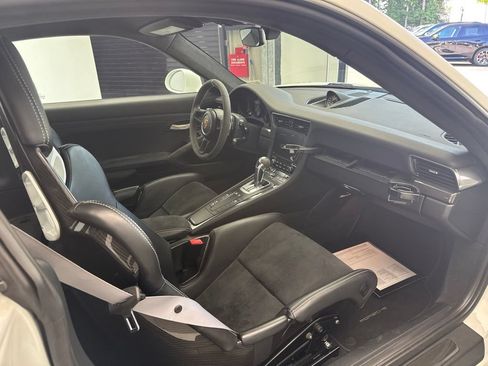 Certified 2019 Porsche 911 GT3 RS RWD image 8